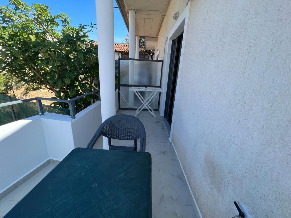 Appartamento Ion Sea View Ksamil Esterno foto