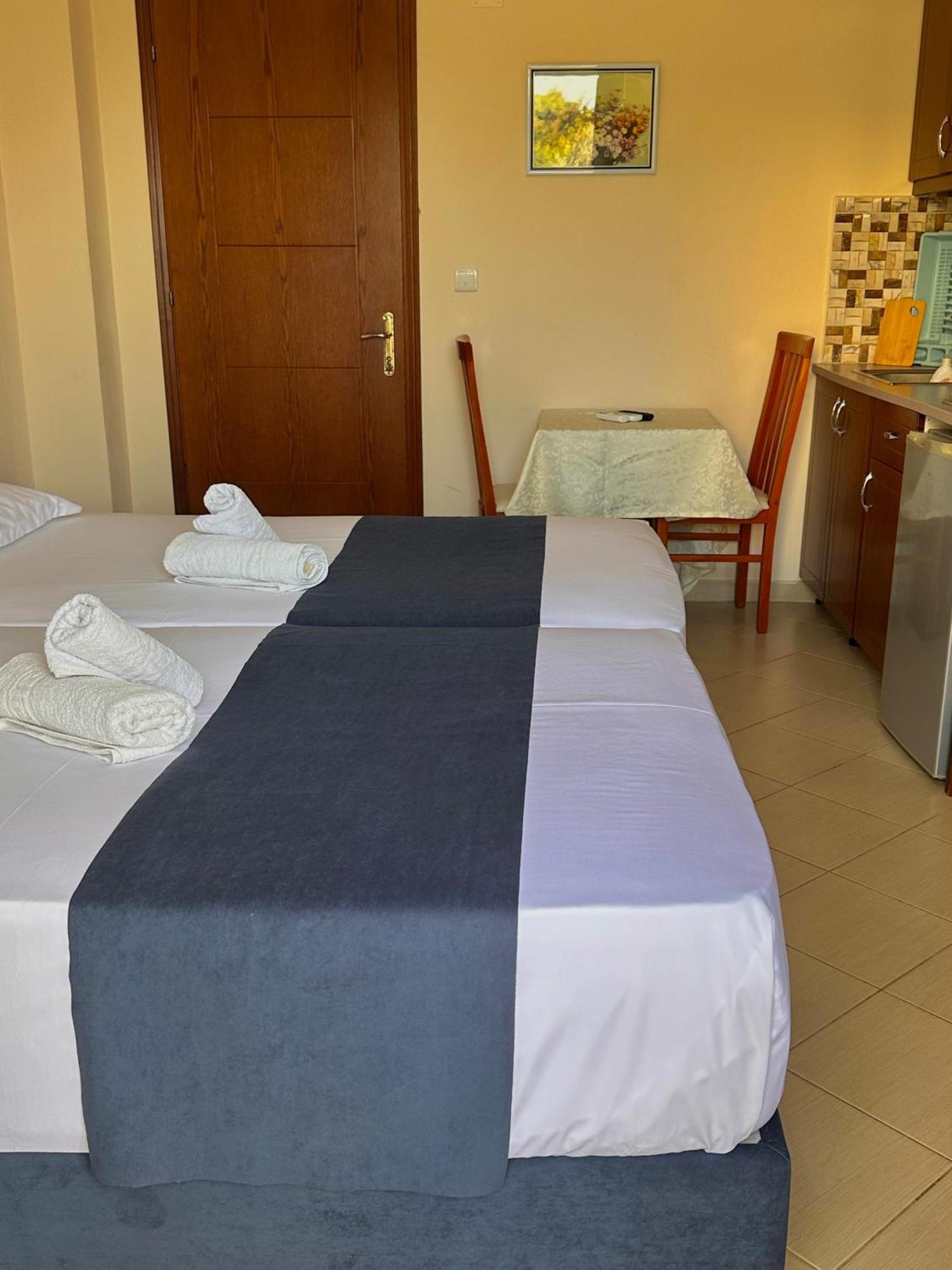 Appartamento Ion Sea View Ksamil Esterno foto